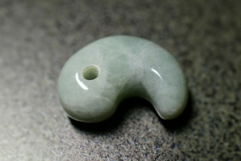 糸魚川産翡翠　勾玉　21mm
