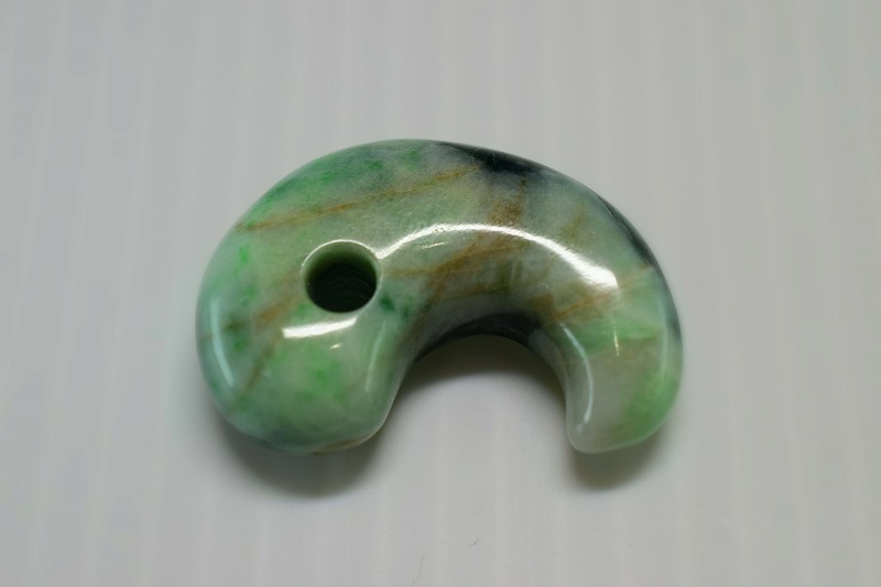 糸魚川産翡翠　勾玉　31mm