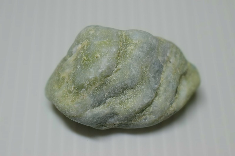 糸魚川産　翡翠原石