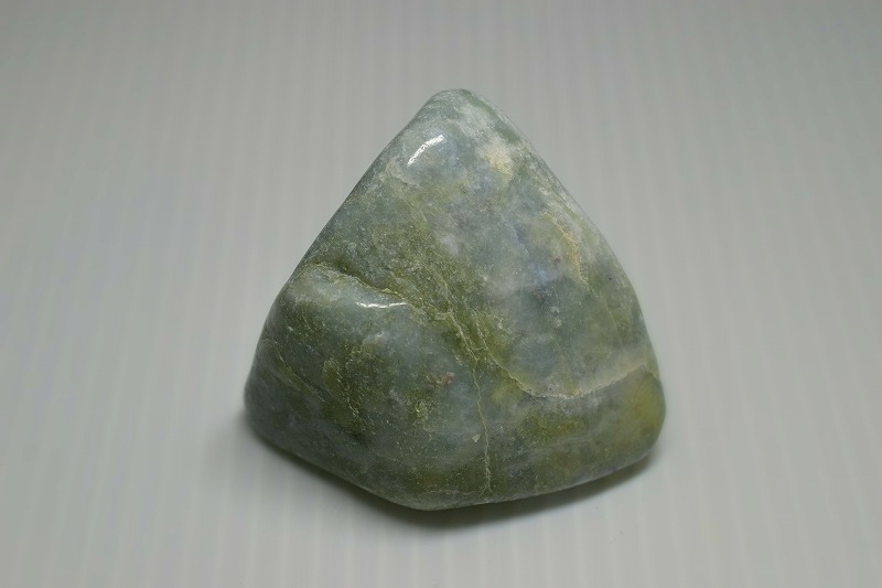 糸魚川産　翡翠原石
