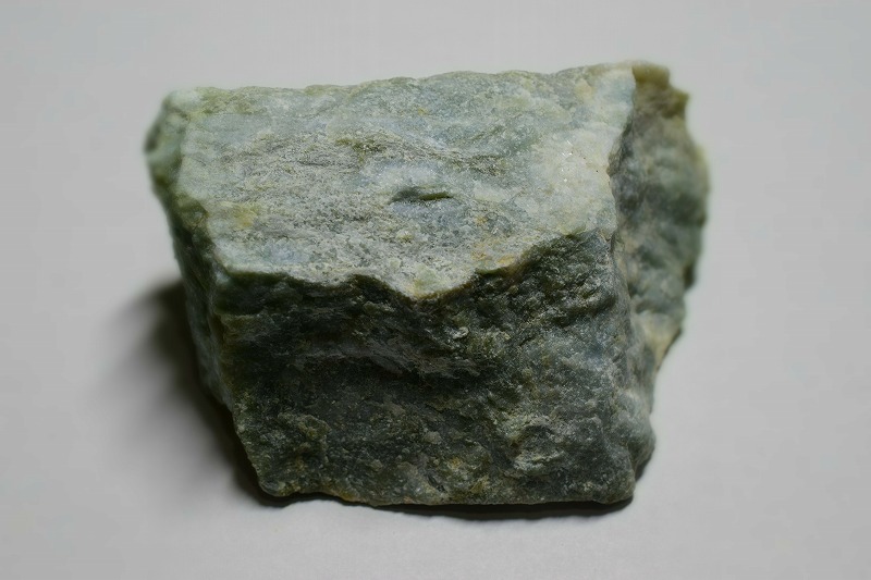 糸魚川産　翡翠原石