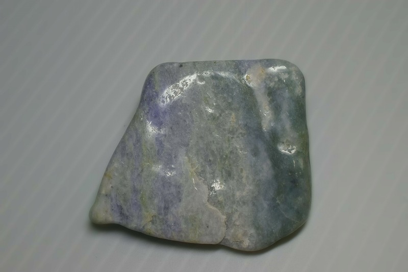 糸魚川産　翡翠原石