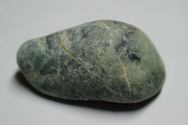 糸魚川産　翡翠原石