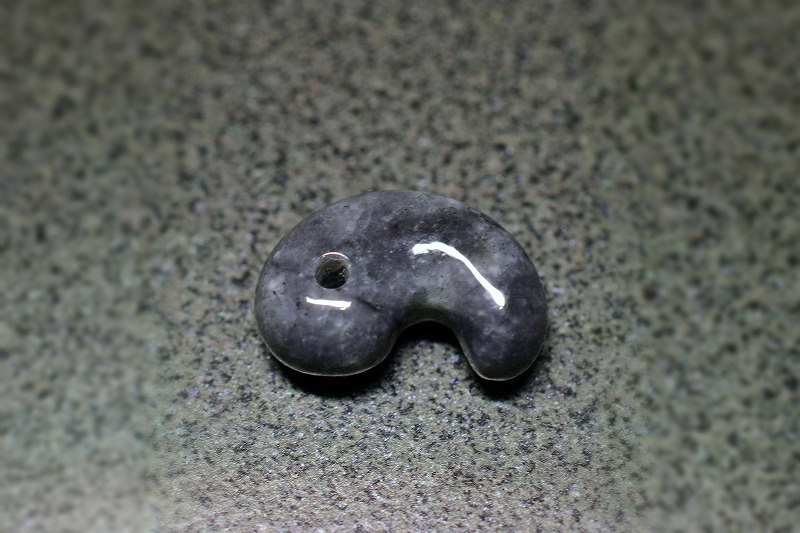 糸魚川産翡翠　勾玉　21mm