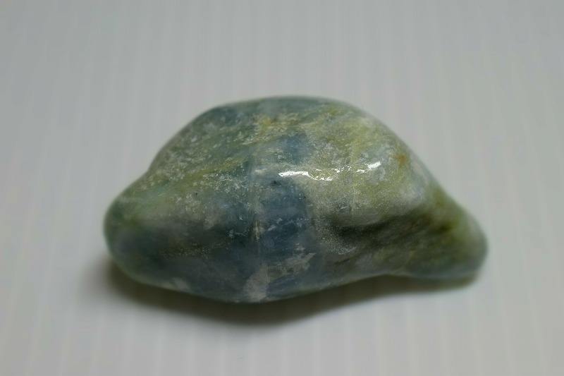 糸魚川産　翡翠原石