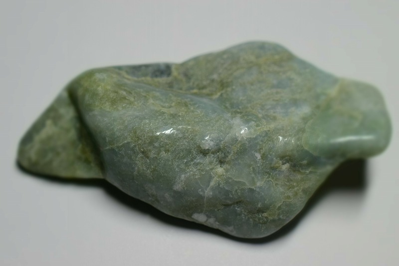 糸魚川産　翡翠原石