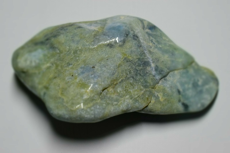 糸魚川産　翡翠原石