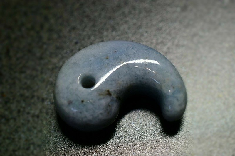 糸魚川産翡翠　勾玉　29mm