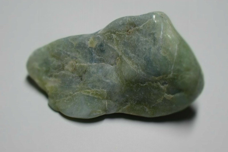 糸魚川産　翡翠原石
