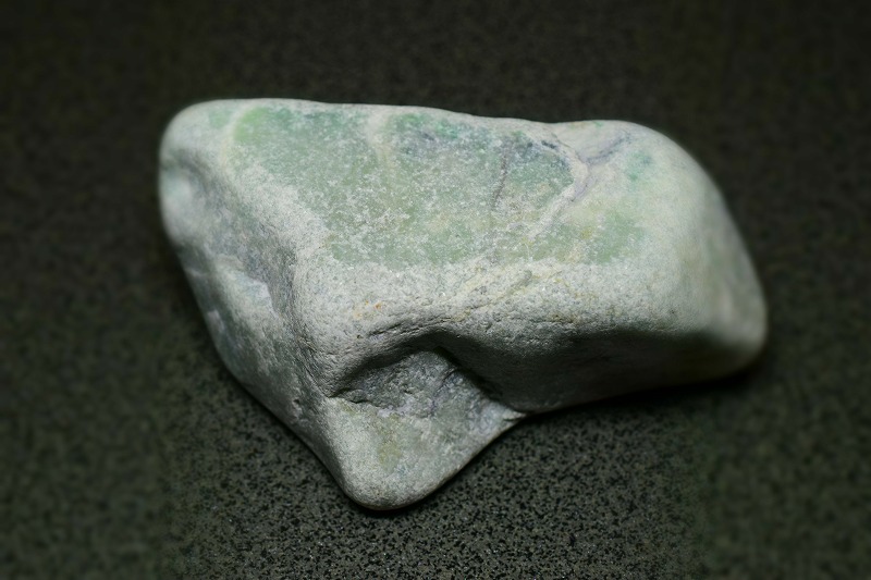 糸魚川産　翡翠原石
