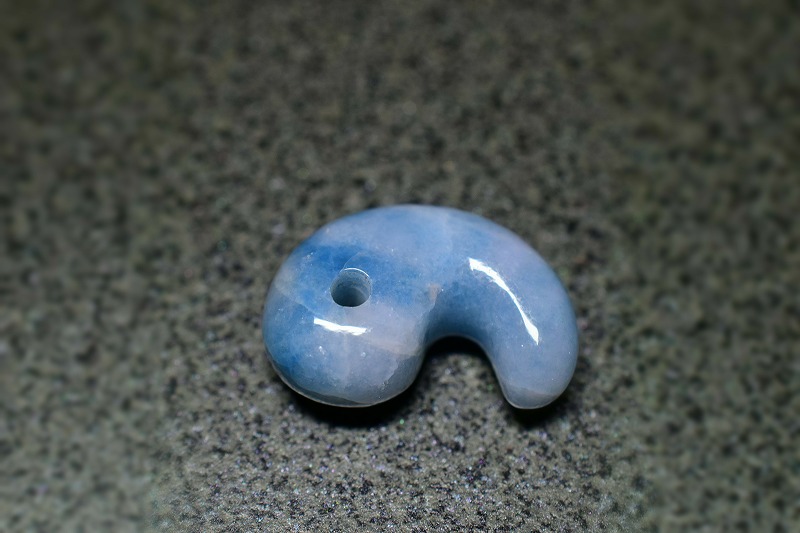 糸魚川産翡翠　勾玉　21mm