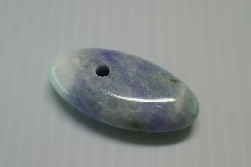 糸魚川産翡翠　大珠　37mm