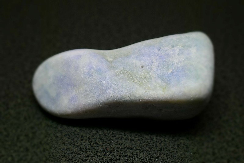 糸魚川産　翡翠原石