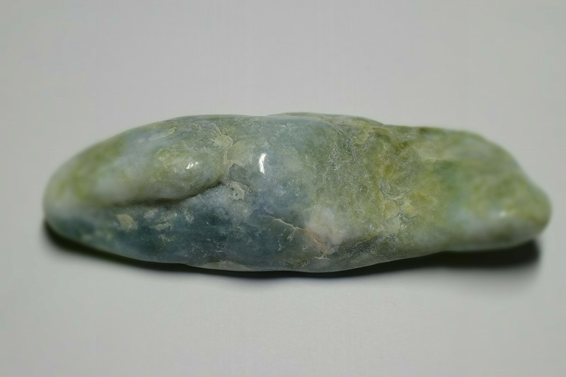 糸魚川産　翡翠原石