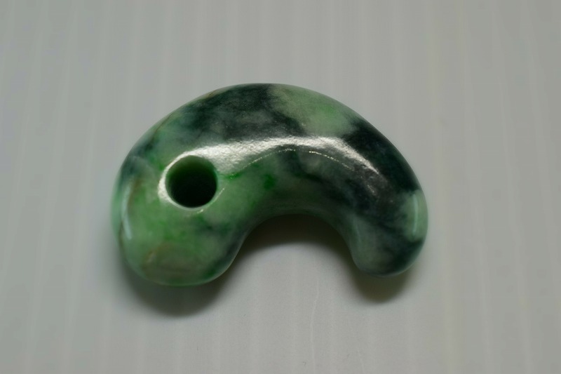 糸魚川産翡翠　勾玉　31mm