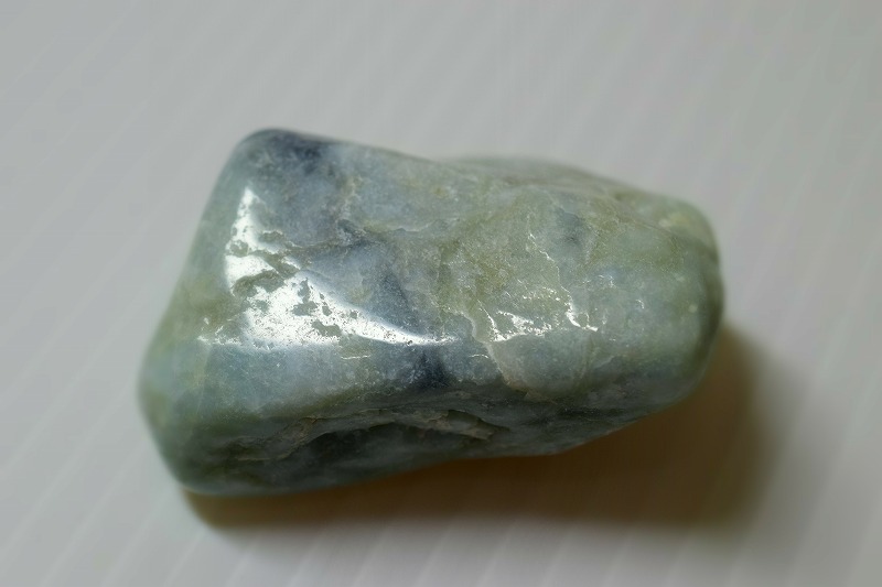 糸魚川産　翡翠原石