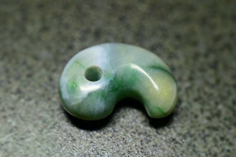 糸魚川産翡翠　勾玉　19mm