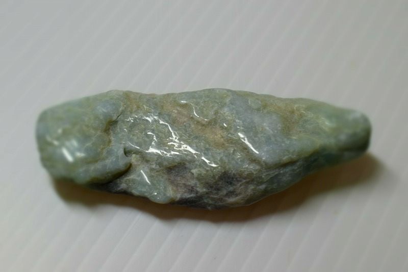 糸魚川産　翡翠　原石