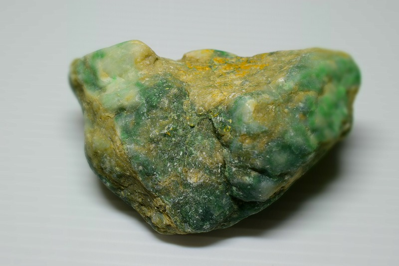 糸魚川産　翡翠原石