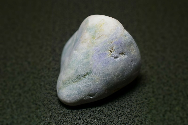 糸魚川産　翡翠原石