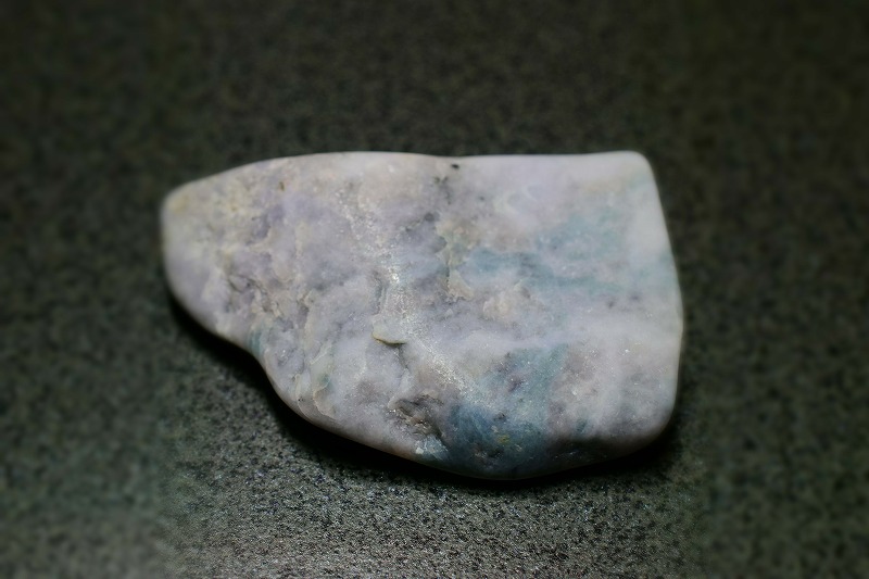 糸魚川産　翡翠原石