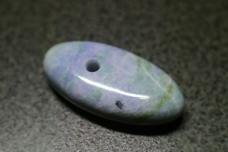 糸魚川産翡翠　大珠　38mm