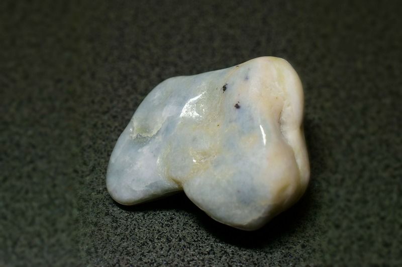 糸魚川産　翡翠原石　