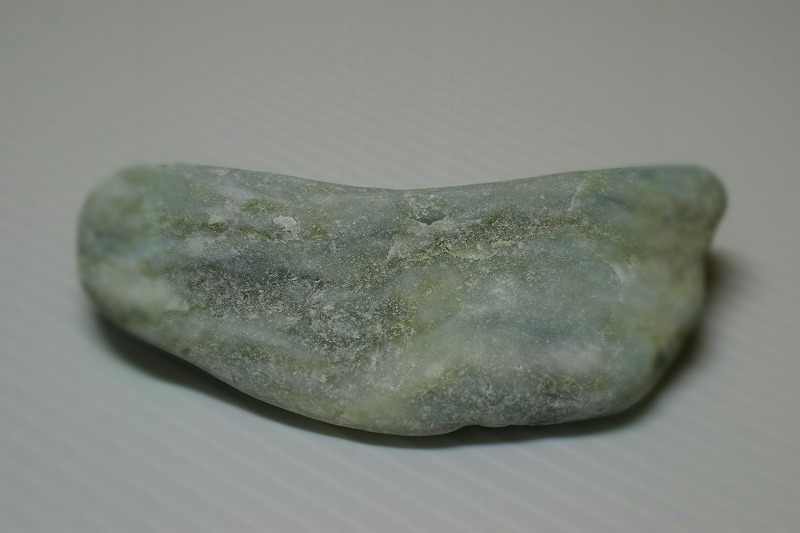 糸魚川産　翡翠原石