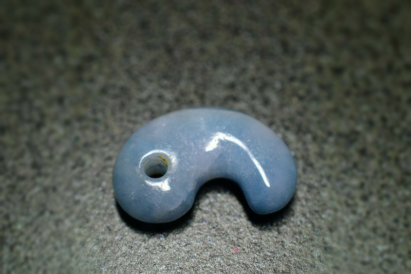 糸魚川産翡翠　勾玉　19mm