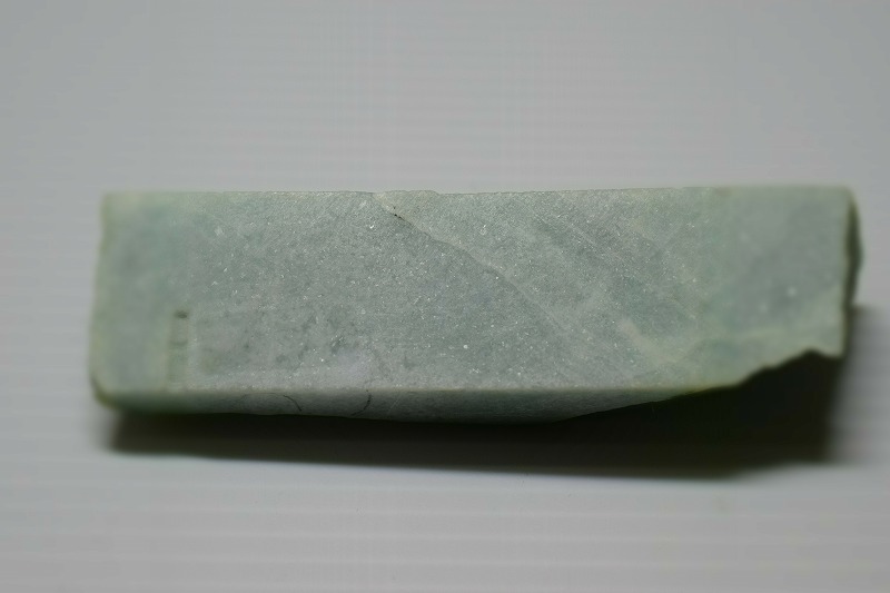 糸魚川産　翡翠原石　板