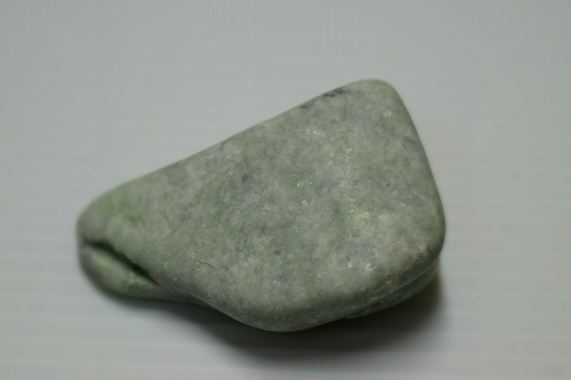 糸魚川産　翡翠原石