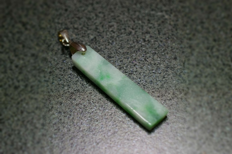糸魚川産　ペンダントトップ