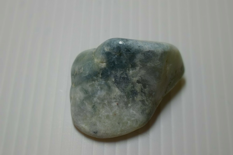 糸魚川産　翡翠原石　