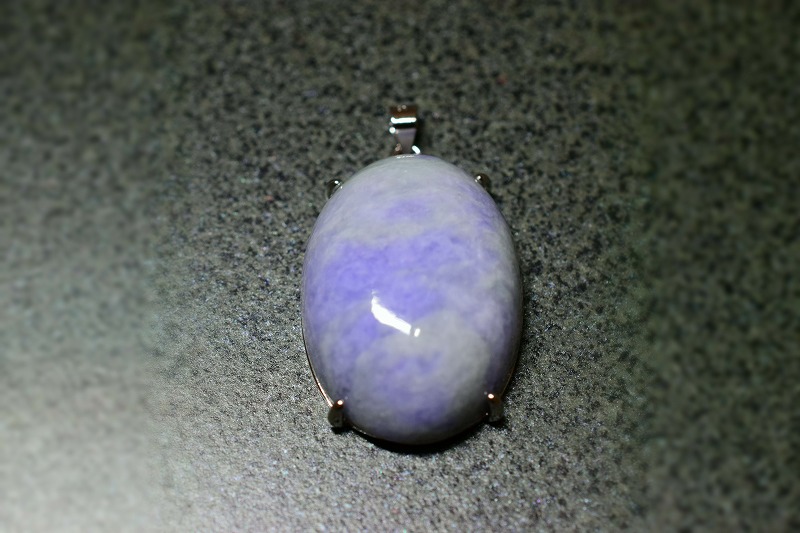 糸魚川産翡翠原石の販売及び加工品販売専門店