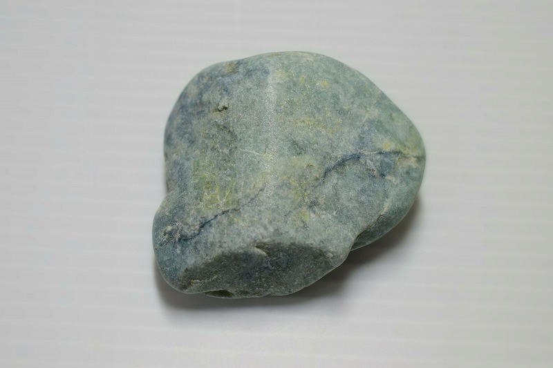 糸魚川産　翡翠原石