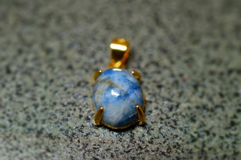 糸魚川産　ペンダントトップ