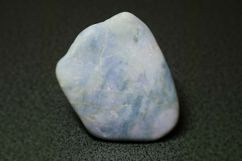 糸魚川産　翡翠原石