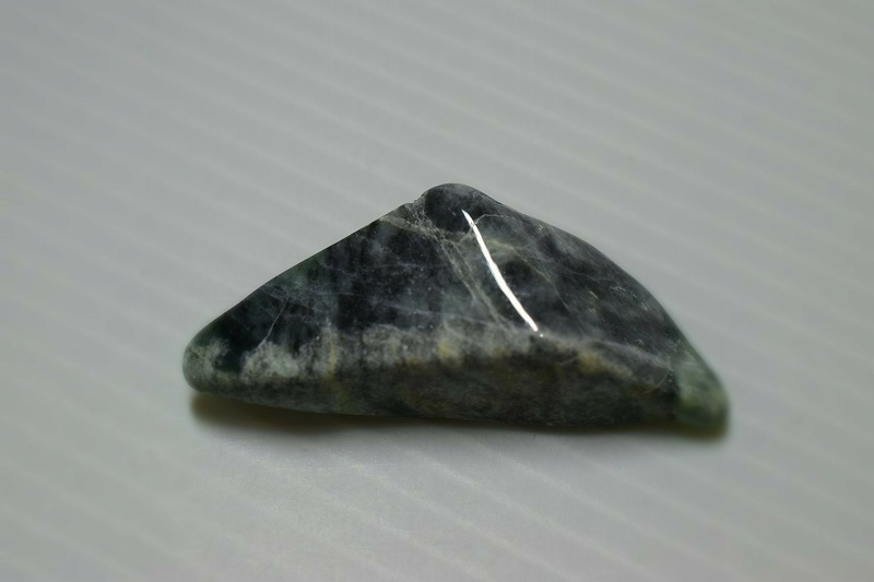 糸魚川産　翡翠原石