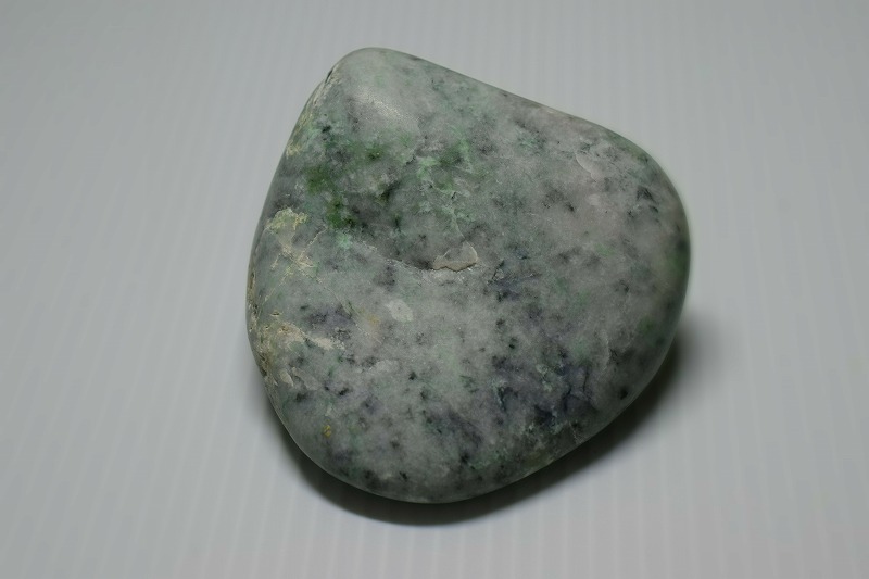 糸魚川産　翡翠原石
