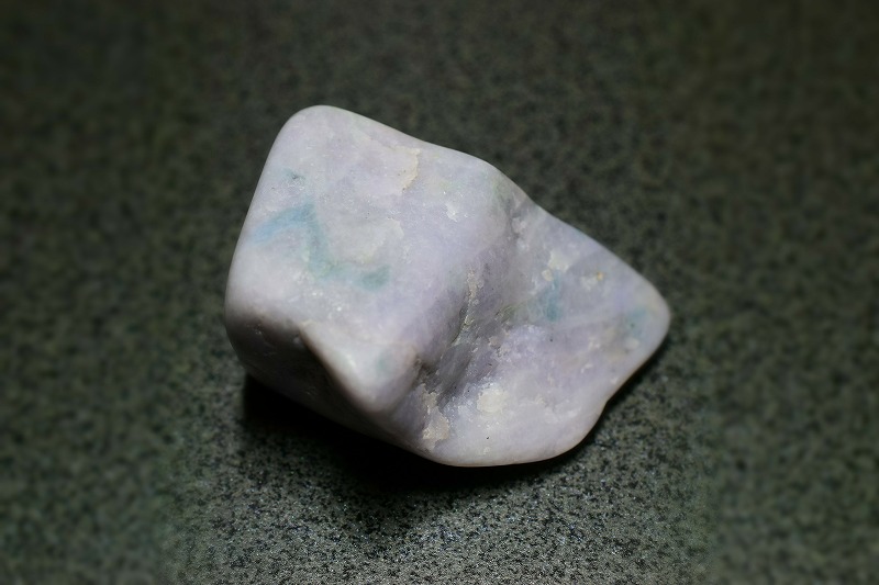 糸魚川産　翡翠原石