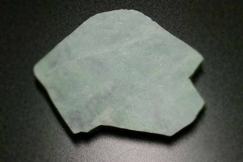 糸魚川産　翡翠原石　板