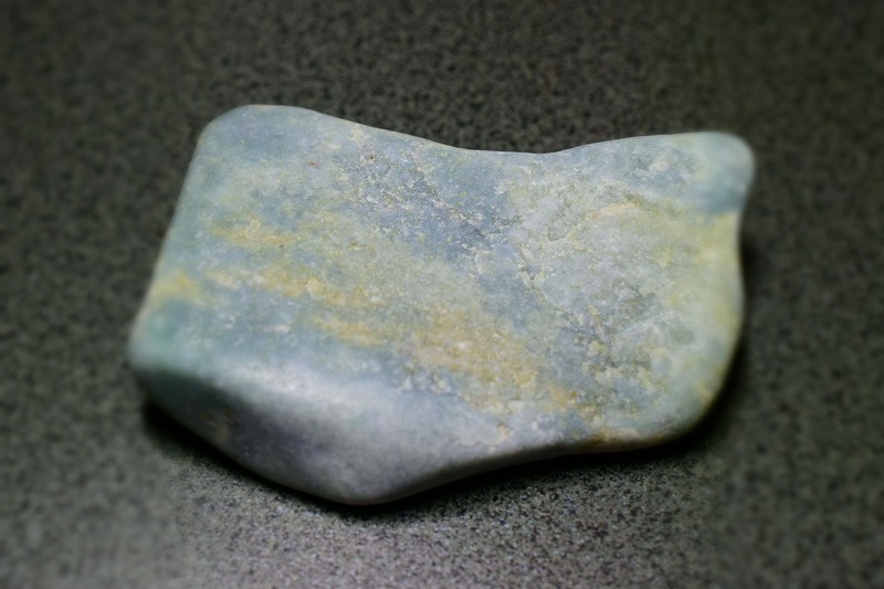 糸魚川産　翡翠原石