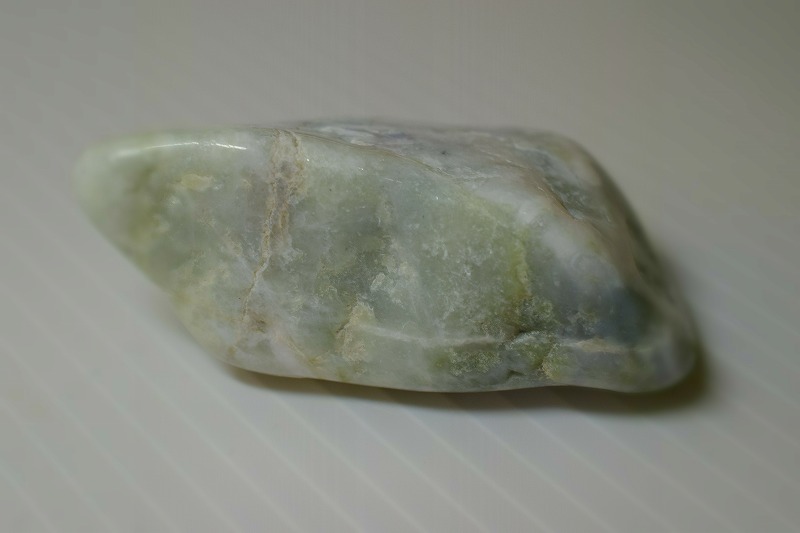 糸魚川産　翡翠原石　