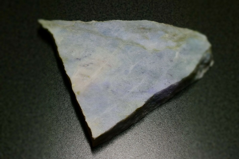 糸魚川産　翡翠原石　板