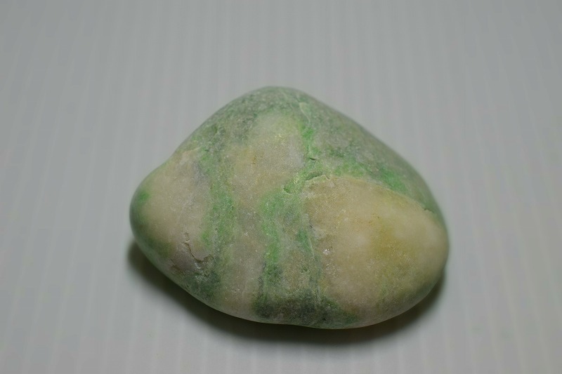 糸魚川産　翡翠原石
