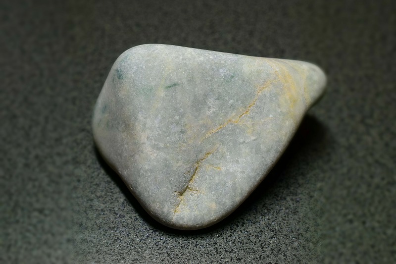 糸魚川産　翡翠原石