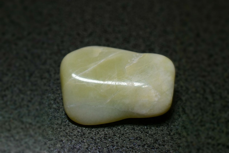 糸魚川産　翡翠原石　