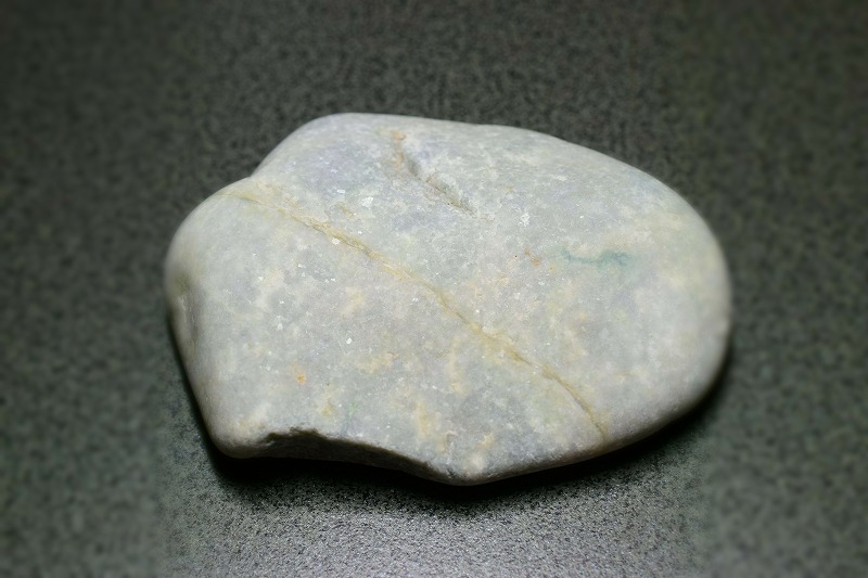 糸魚川産　翡翠原石