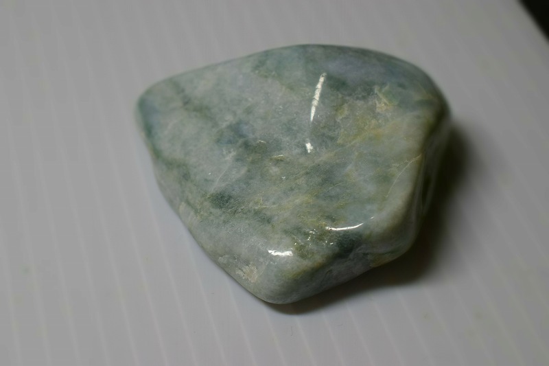 糸魚川産　翡翠　原石
