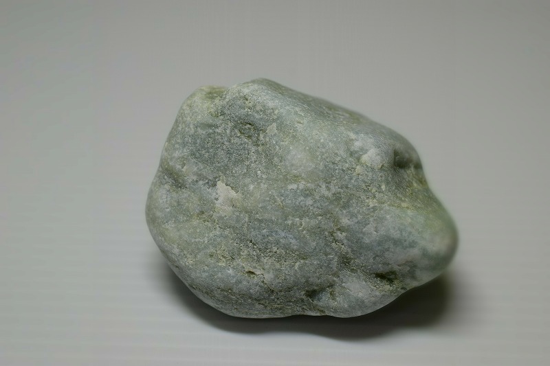 糸魚川産　翡翠原石